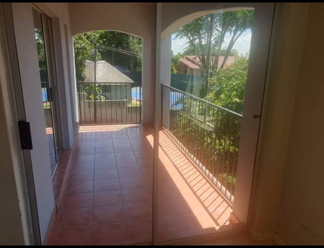 2 BEDROOM APARTMENT FOR SALE IN NORTHCLIFF